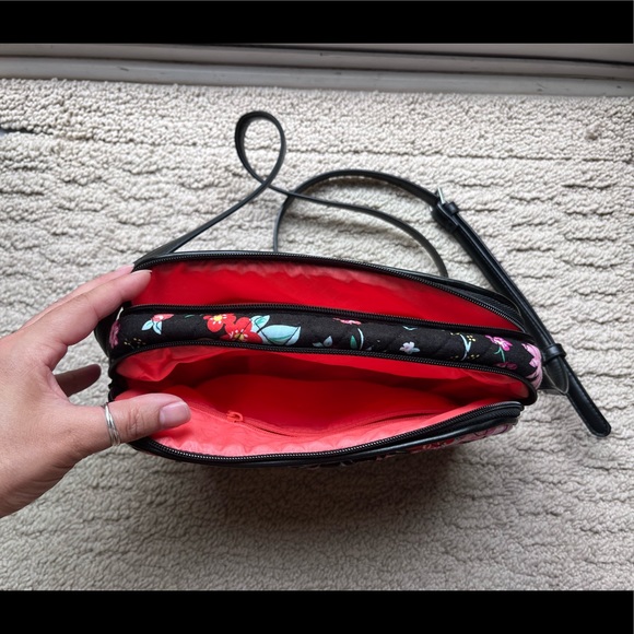 🌺Vera Bradley Crossbody Bag🌺 - Picture 4 of 14